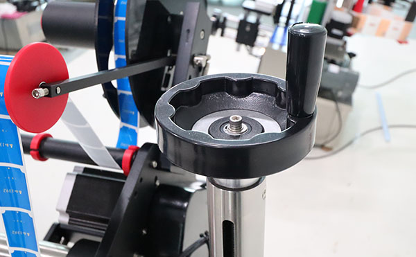 全自動高速貼標機,高速貼標機,全自動貼標機